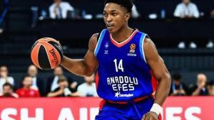 Stanley Johnson, del Anadolu Efes